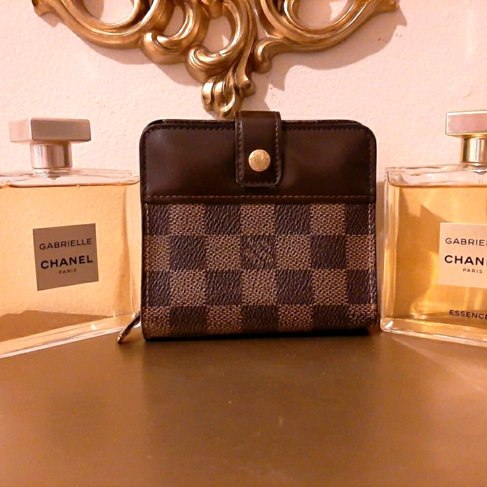 Authentic Louis Vuitton used wallet